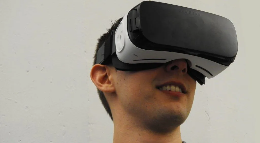 VR device for watching tv series